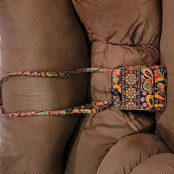 EUC Vera Bradley Small Crossbody Venetian Paisley Pattern - Picture 1 of 9